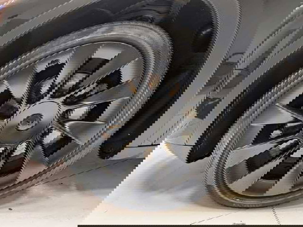 Tesla Model Y usata a Teramo (7)