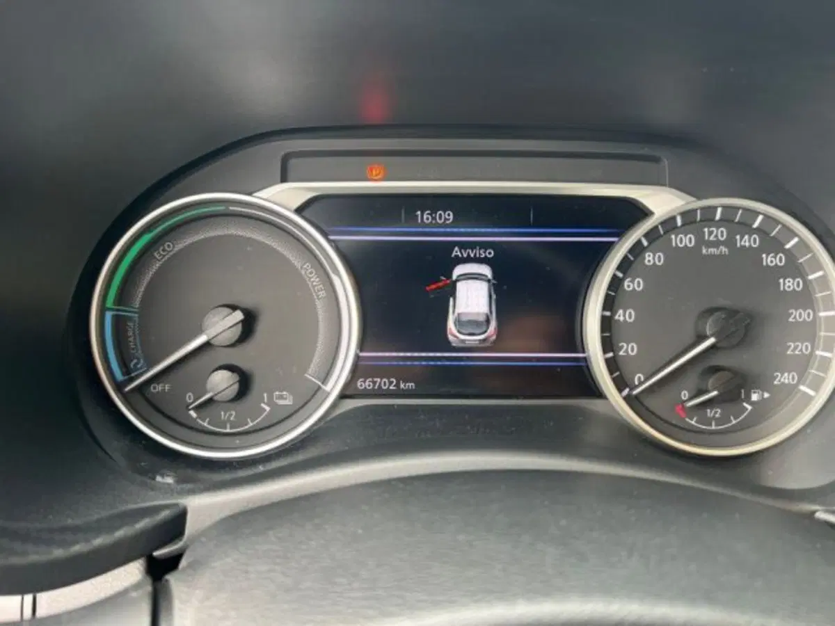 Nissan Juke usata a Lecce (13)