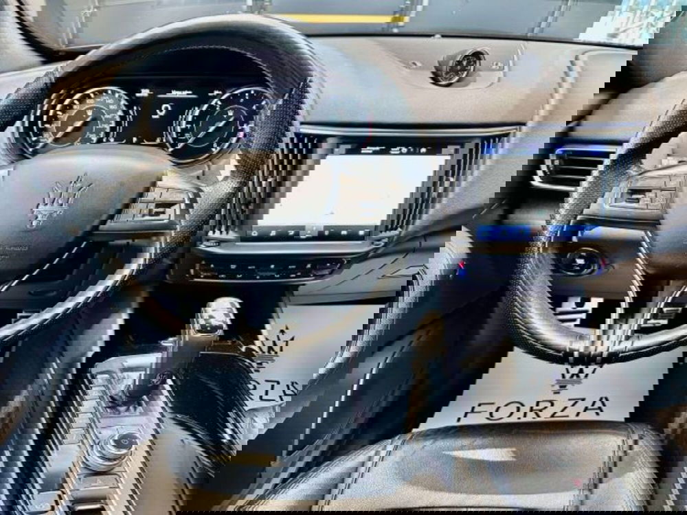 Maserati Levante usata a Torino (14)