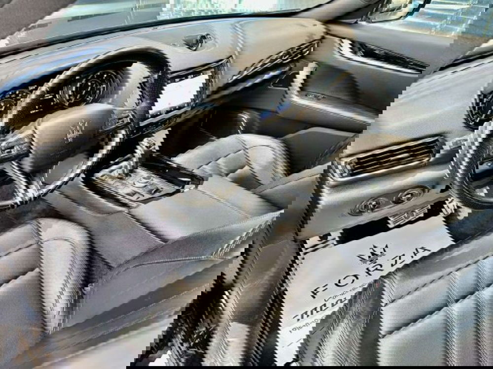 Maserati Levante usata a Torino (9)