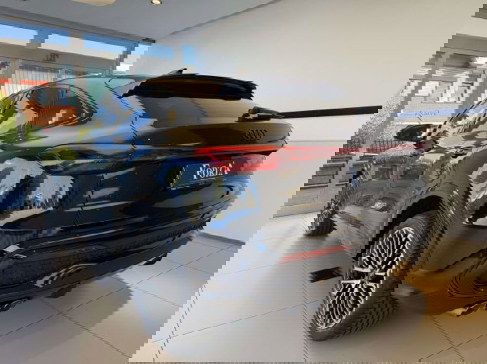 Audi Q5 Sportback nuova a Torino (15)