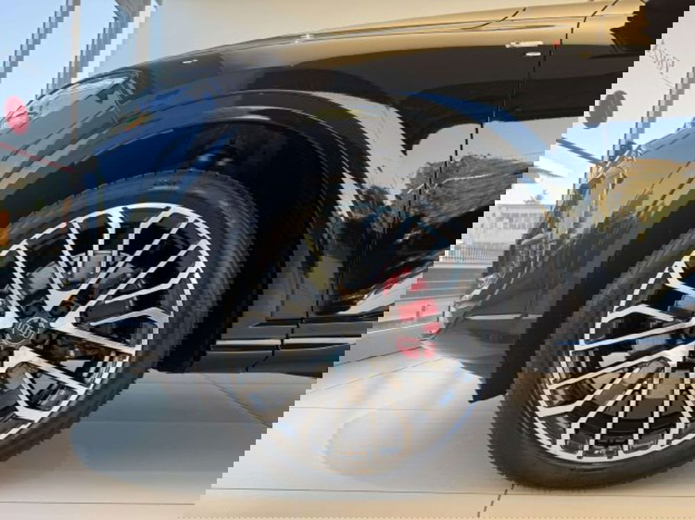 Audi Q5 Sportback nuova a Torino (4)