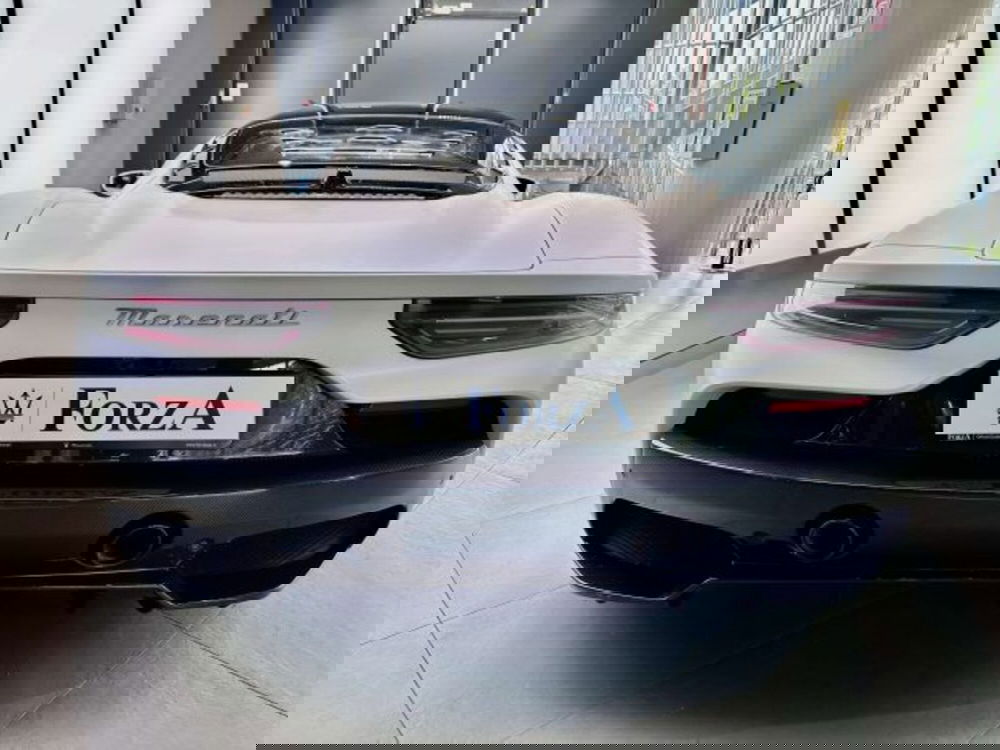 Maserati MC20 usata a Torino (7)