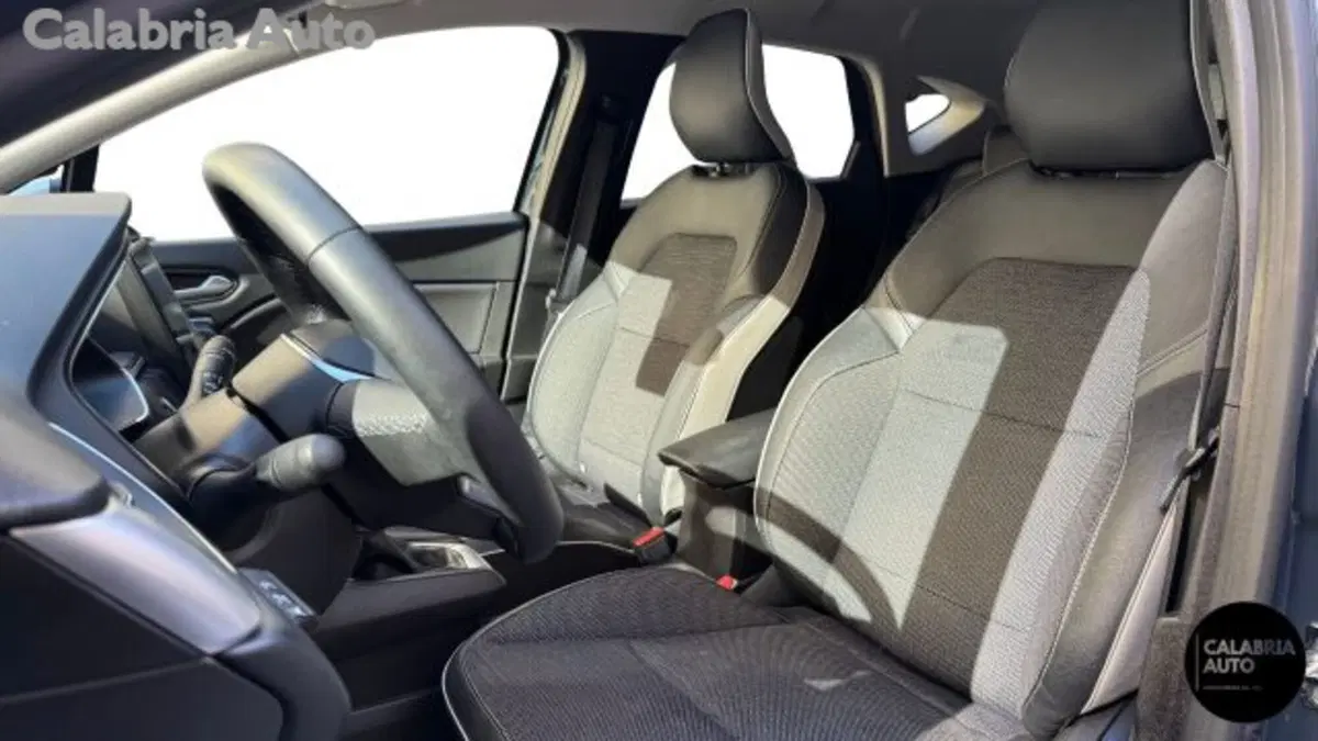 Renault Captur usata a Reggio Calabria (12)
