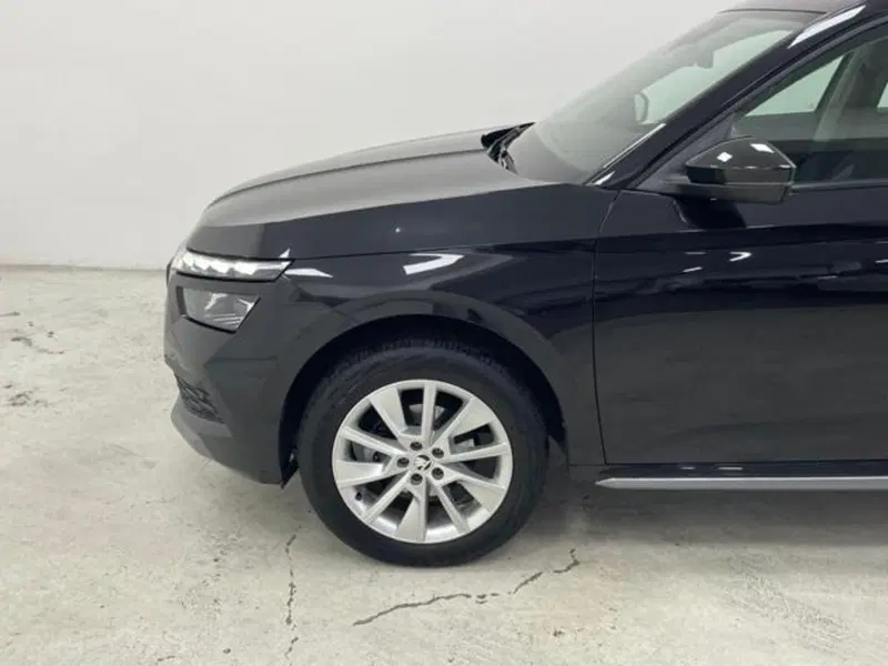 Skoda Kamiq usata a Como (2)