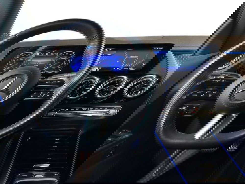 Mercedes-Benz EQA usata a Bologna (11)