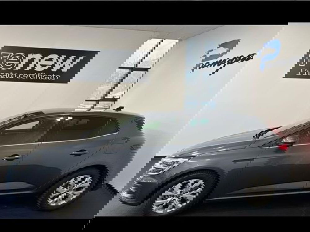 Renault Megane E-Tech Electric usata a Siena (3)