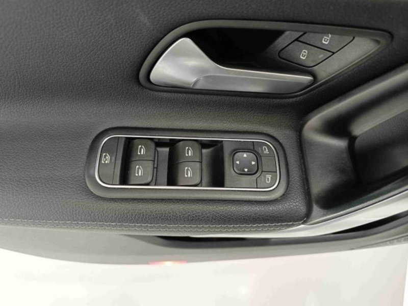 Mercedes-Benz CLA Shooting Brake usata a Catania (20)