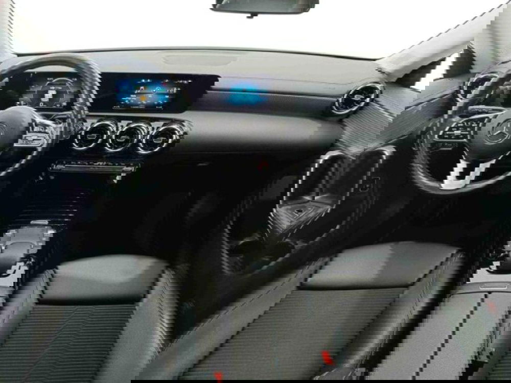 Mercedes-Benz CLA Shooting Brake usata a Catania (7)