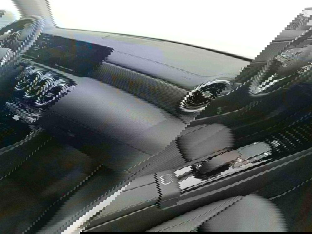 Mercedes-Benz CLA Shooting Brake usata a Catania (9)