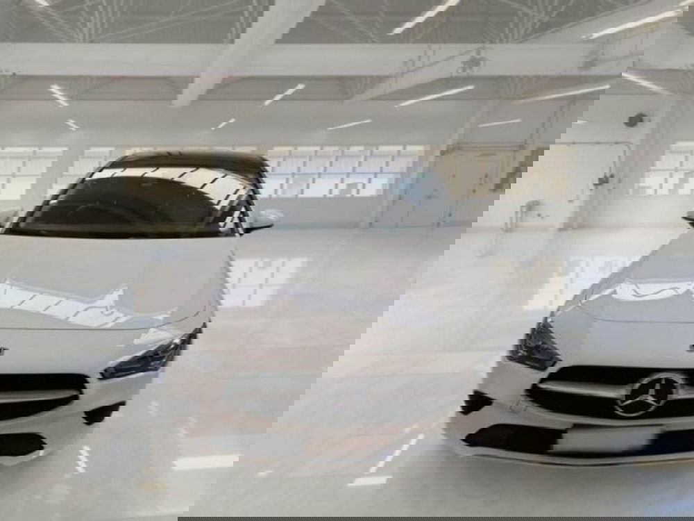 Mercedes-Benz CLA Shooting Brake usata a Catania (7)