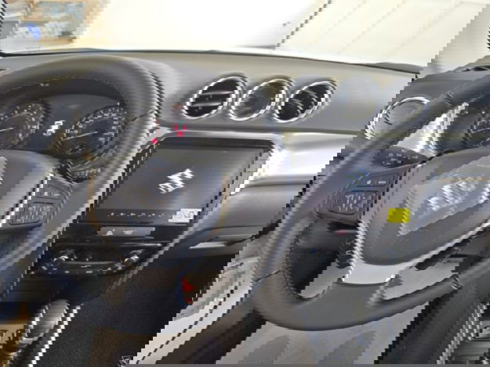 Suzuki Vitara nuova a Reggio Emilia (11)