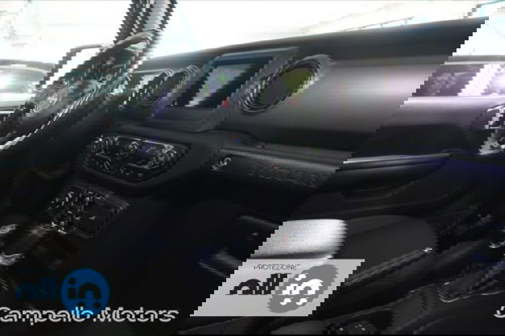 Jeep Wrangler Unlimited usata a Venezia (13)