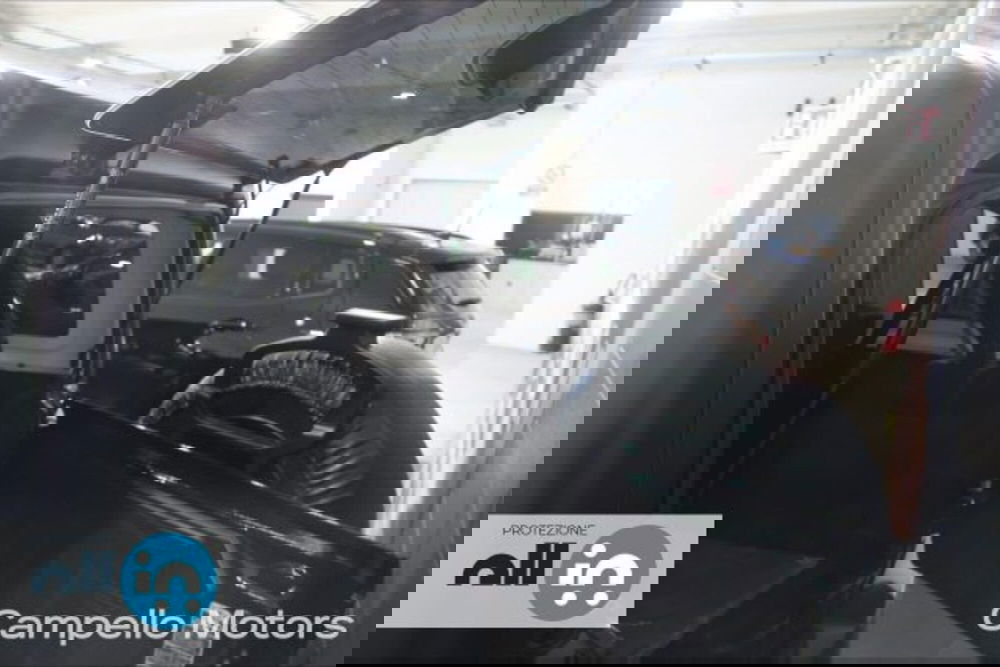 Jeep Wrangler Unlimited usata a Venezia (16)