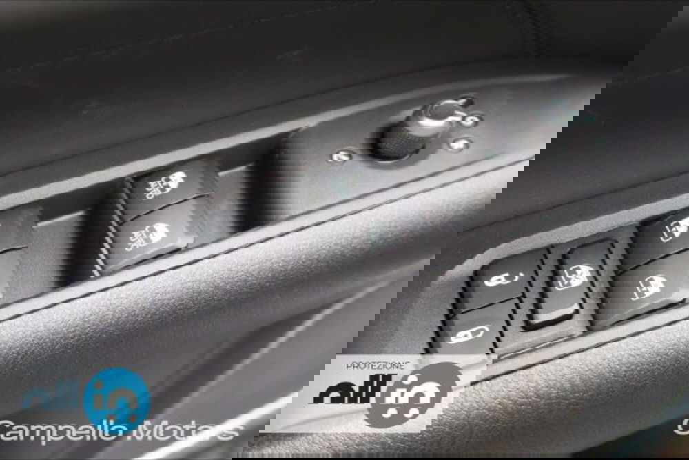 Jeep Compass nuova a Venezia (17)