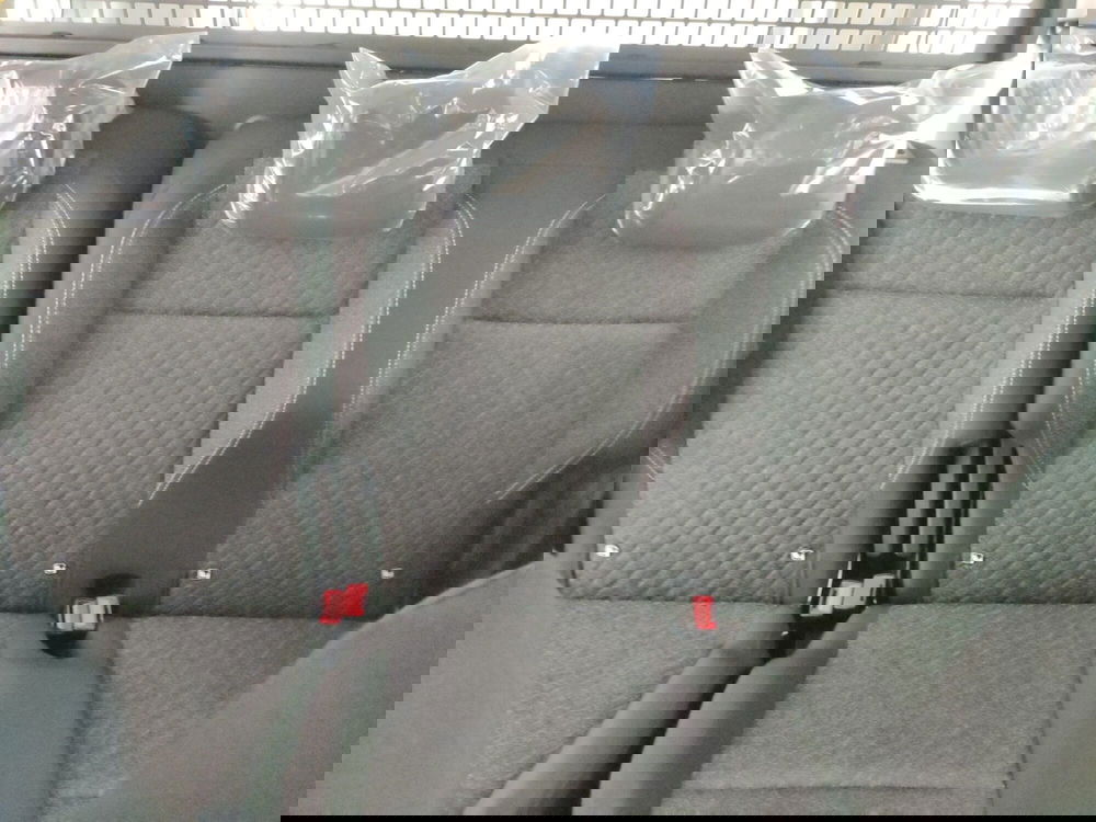 Peugeot Rifter nuova a L'Aquila (13)