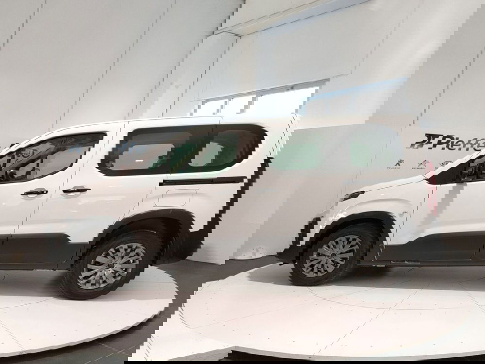 Peugeot Rifter nuova a L'Aquila (2)