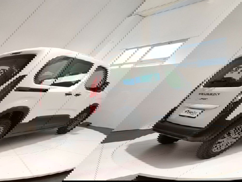 Peugeot Rifter nuova a L'Aquila (4)