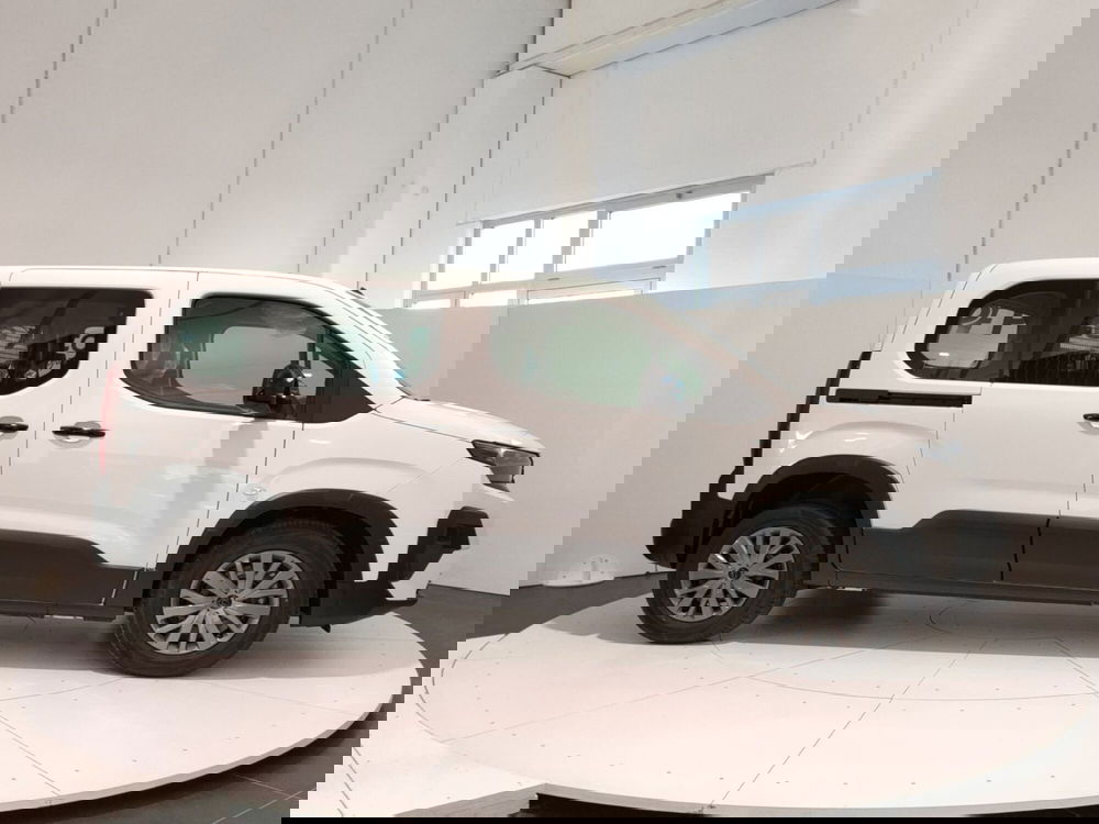 Peugeot Rifter nuova a L'Aquila (5)