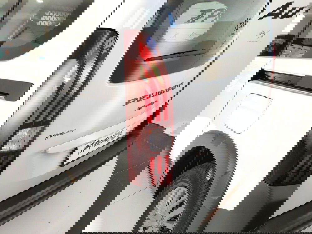 Peugeot Rifter nuova a L'Aquila (8)