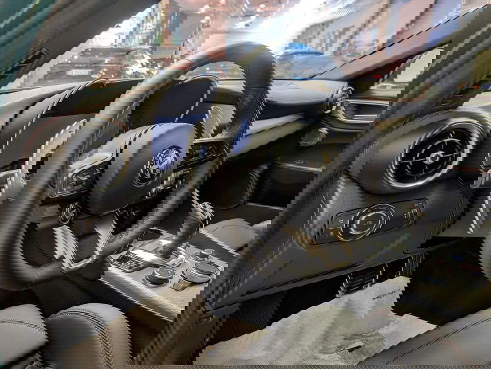 Alfa Romeo Giulia usata a Teramo (11)