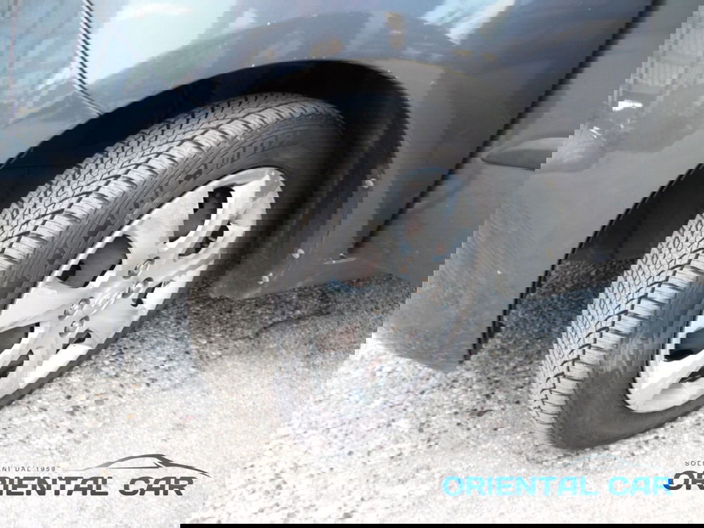 Hyundai i10 usata a La Spezia (12)