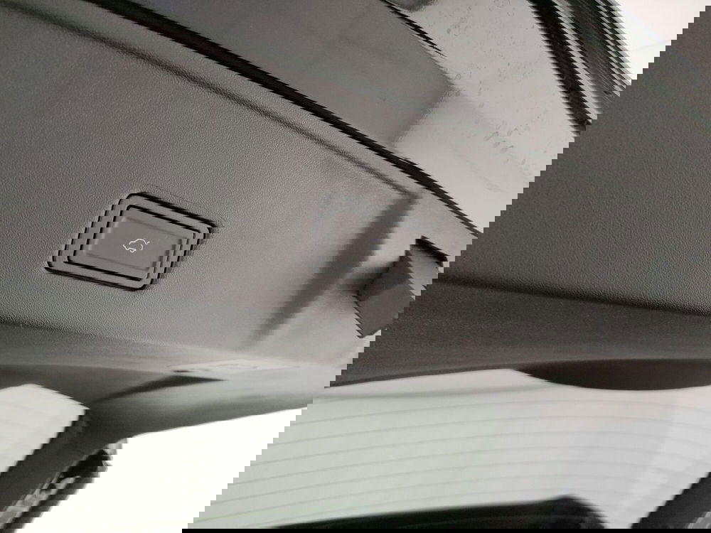 Omoda Omoda 5 SHS-H nuova a Caserta (9)