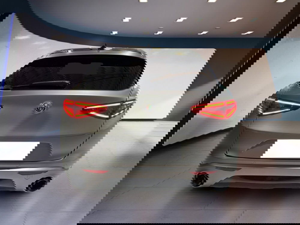 Alfa Romeo Stelvio usata a Torino (5)