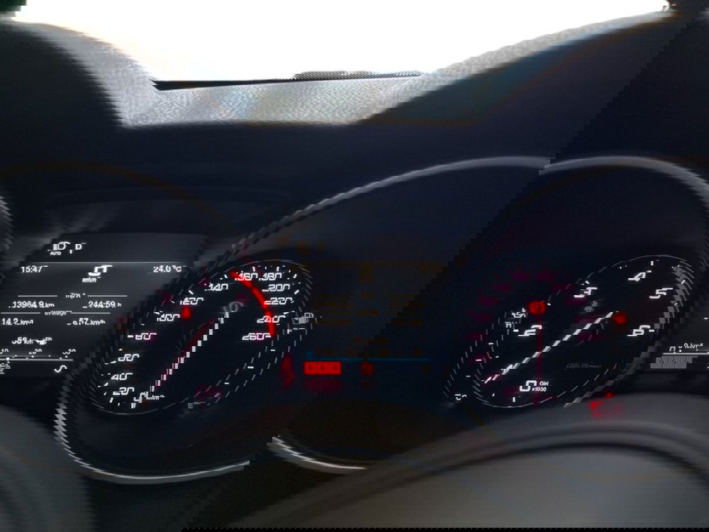 Alfa Romeo Stelvio usata a Torino (14)
