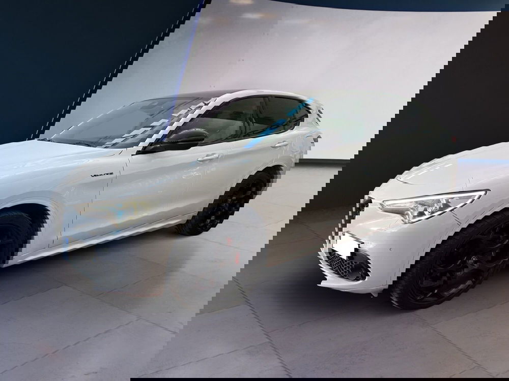 Alfa Romeo Stelvio usata a Torino (3)