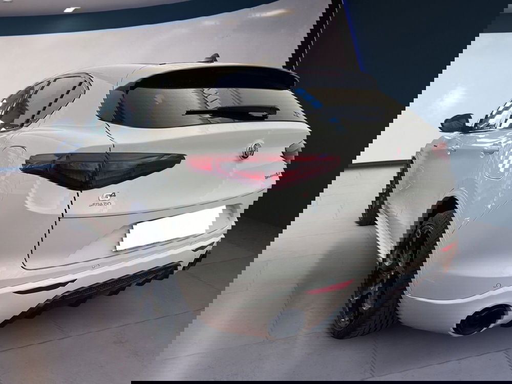 Alfa Romeo Stelvio usata a Torino (4)