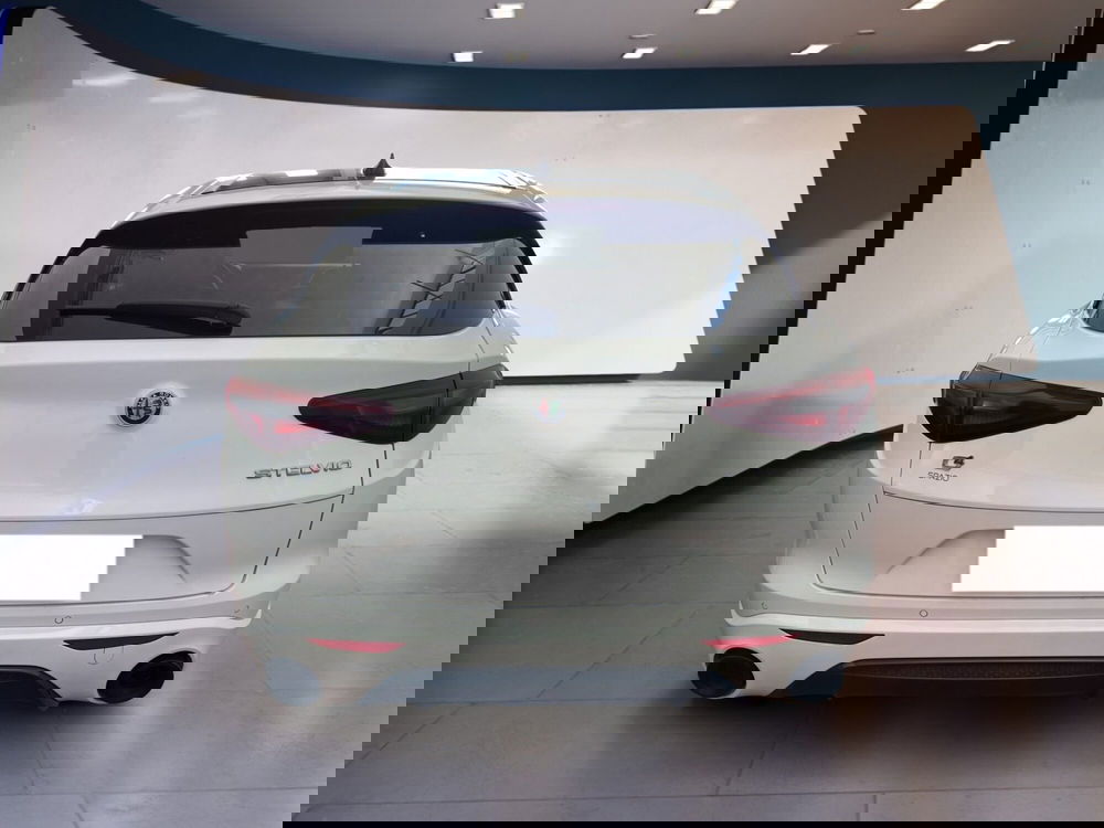 Alfa Romeo Stelvio usata a Torino (5)