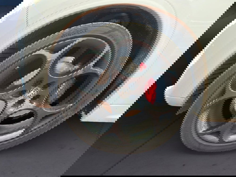 Alfa Romeo Stelvio usata a Torino (7)