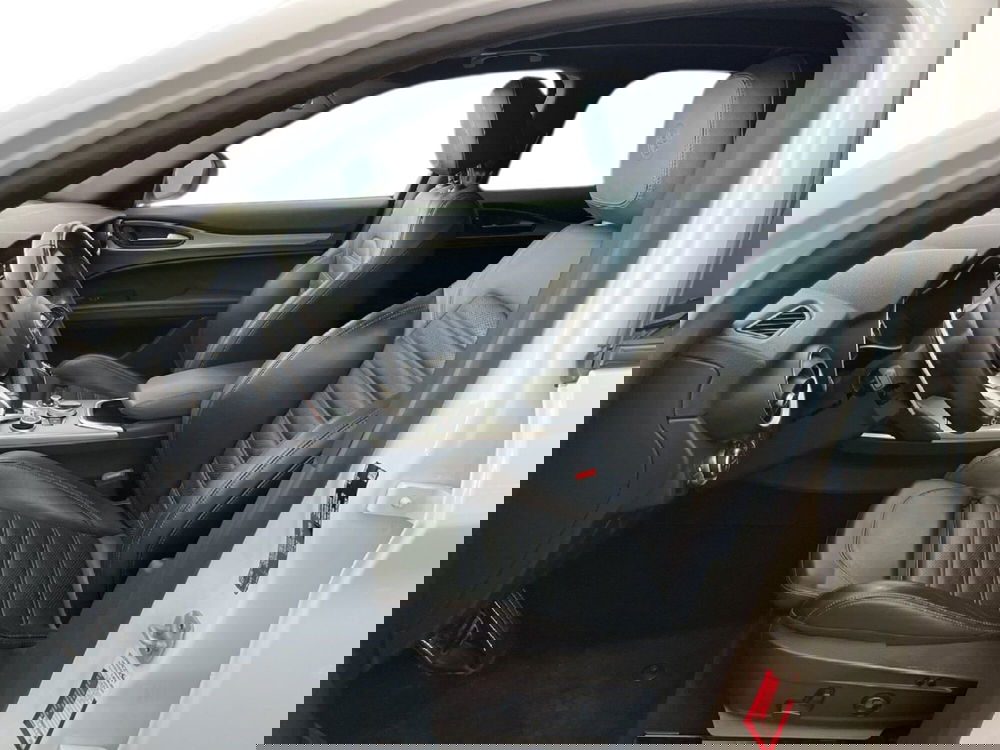 Alfa Romeo Stelvio usata a Torino (9)