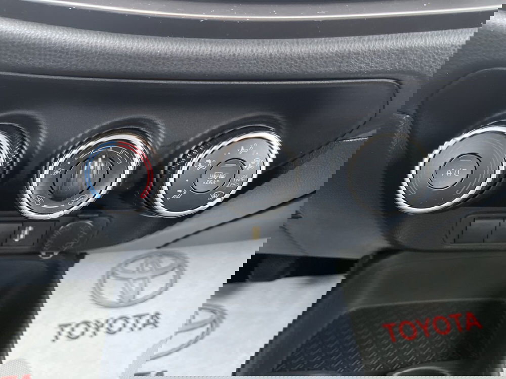 Toyota Aygo X usata a Ragusa (15)