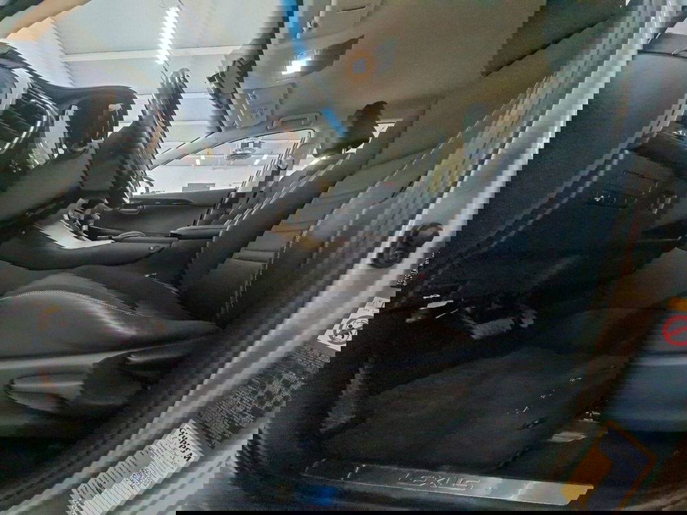 Lexus NX usata a Modena (8)