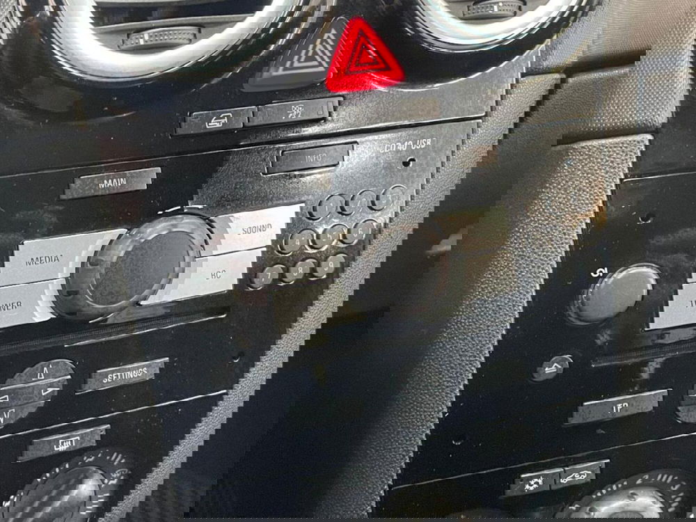 Opel Corsa usata a Como (13)