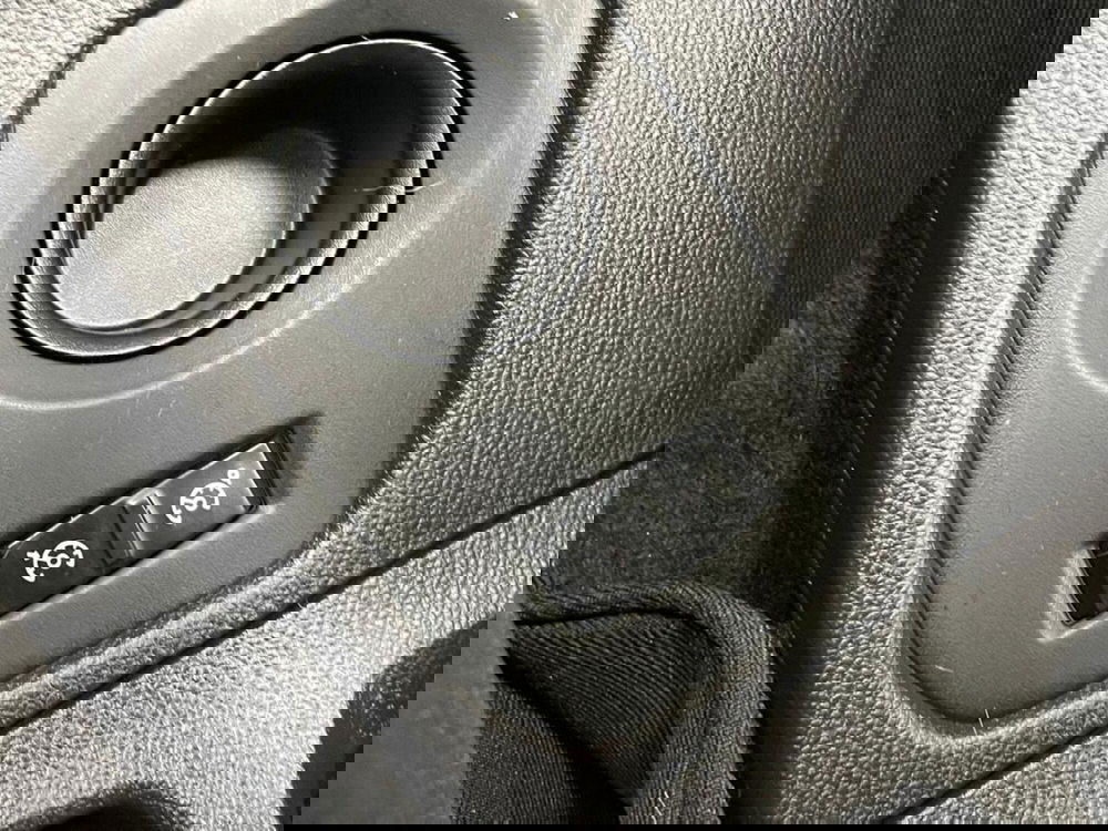 Dacia Duster usata a Como (16)