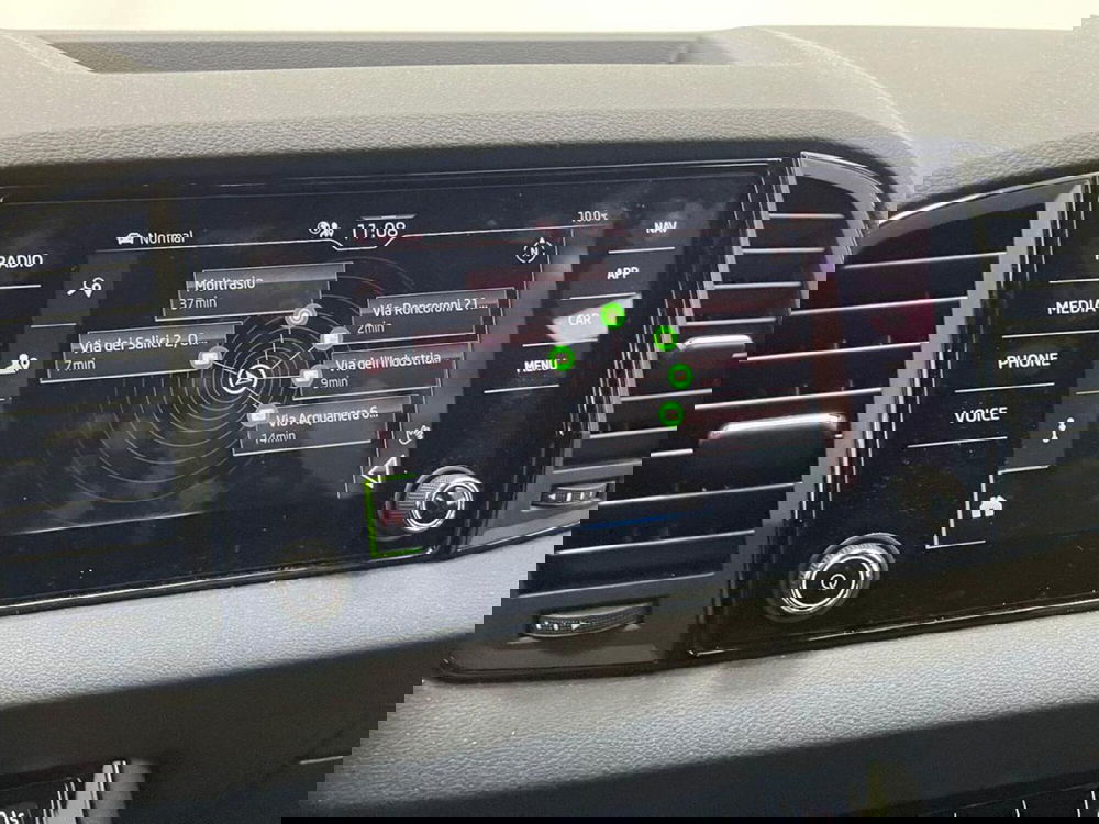 Skoda Karoq usata a Como (17)