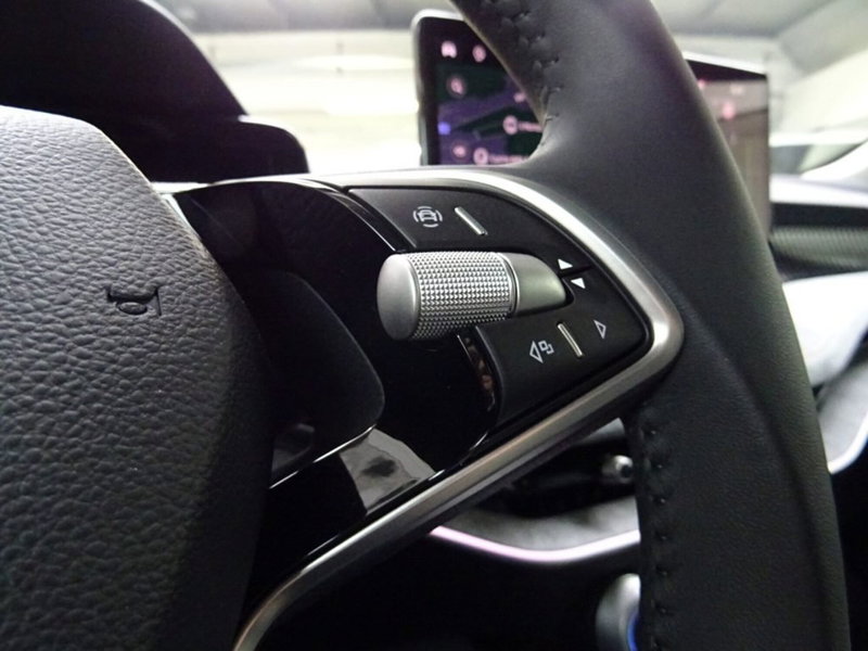 Skoda Superb nuova a Como (15)