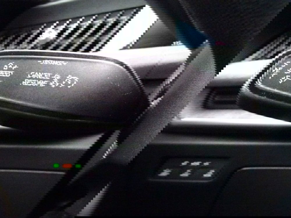 Skoda Superb nuova a Como (16)