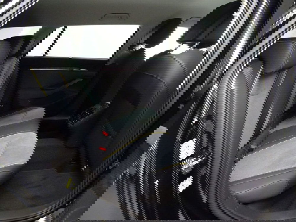 Skoda Superb nuova a Como (5)