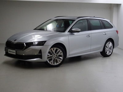Skoda Octavia Station Wagon 2.0 tdi Selection 150cv dsg del 2024 usata a Tavernerio