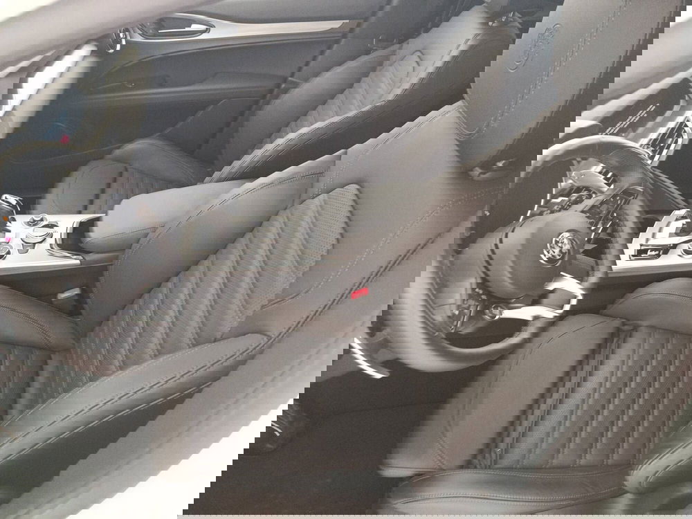 Alfa Romeo Stelvio usata a Treviso (11)