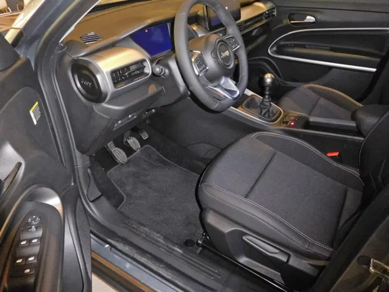 Jeep Avenger nuova a Rimini (4)
