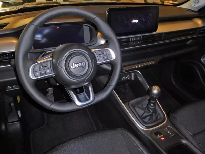 Jeep Avenger nuova a Rimini (5)