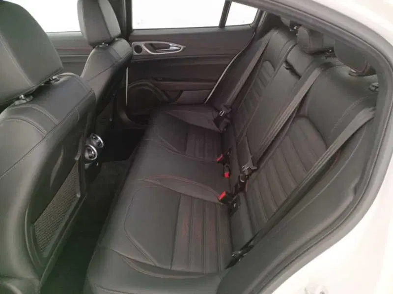 Alfa Romeo Giulia usata a Treviso (13)
