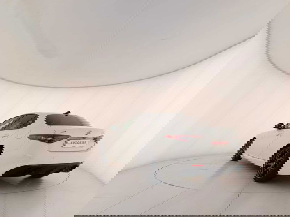 Alfa Romeo Giulia usata a Treviso (4)