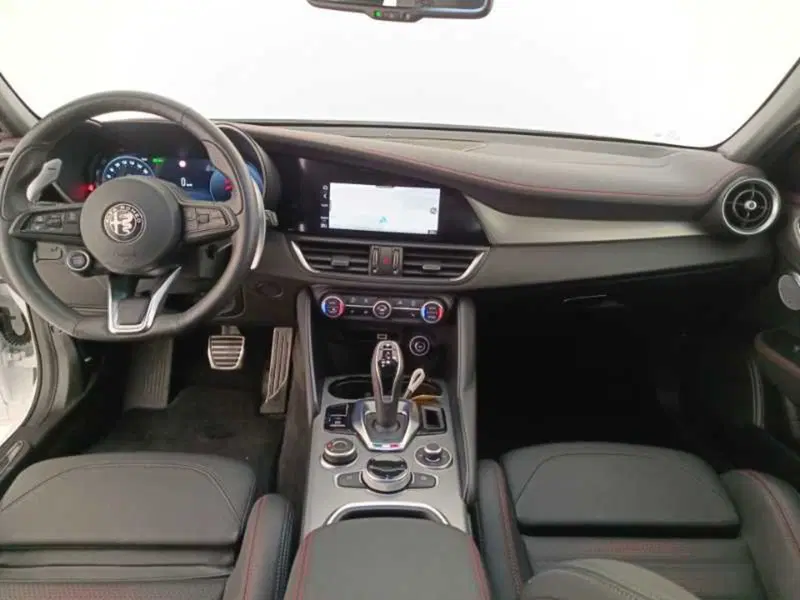 Alfa Romeo Giulia usata a Treviso (9)