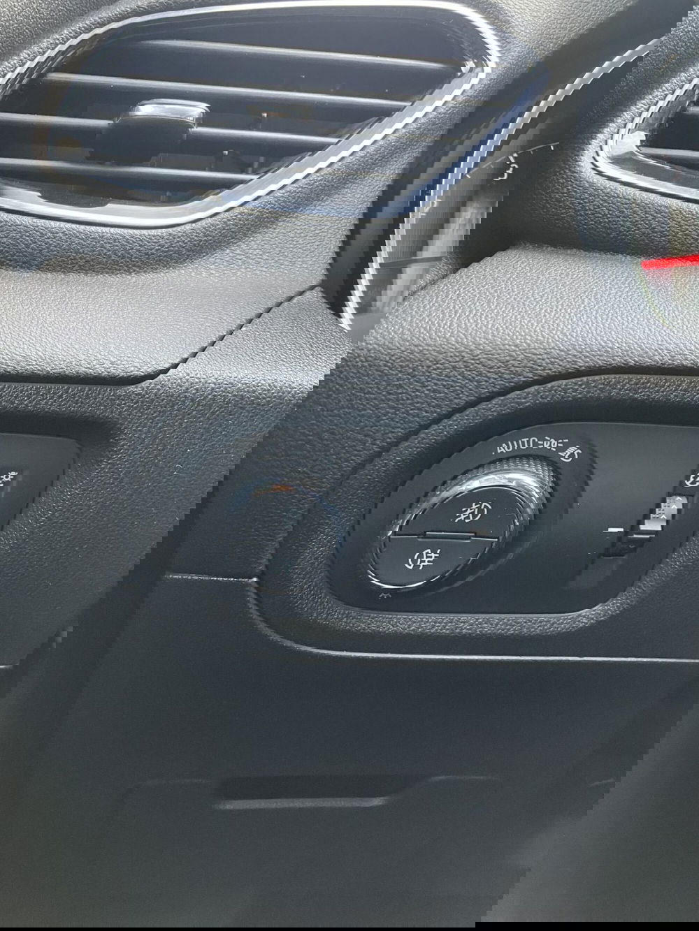 Opel Grandland X usata a Lucca (18)